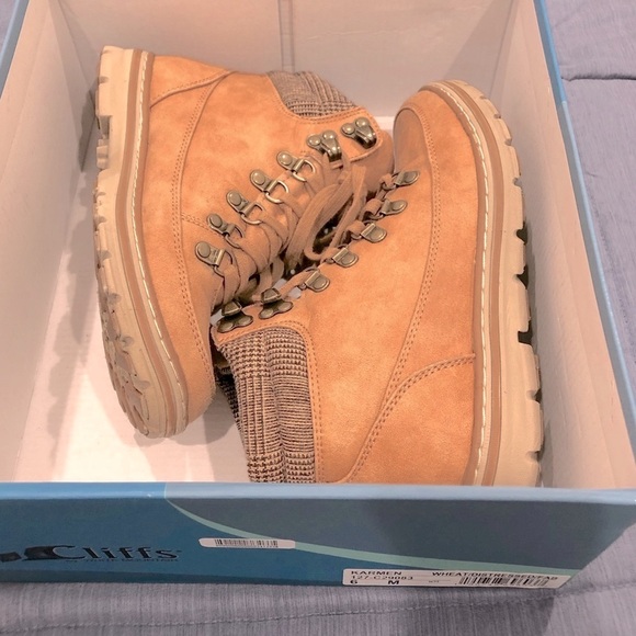 🥾Cliffs by White Mountain Karmen Boots in Size 6 - Picture 12 of 12